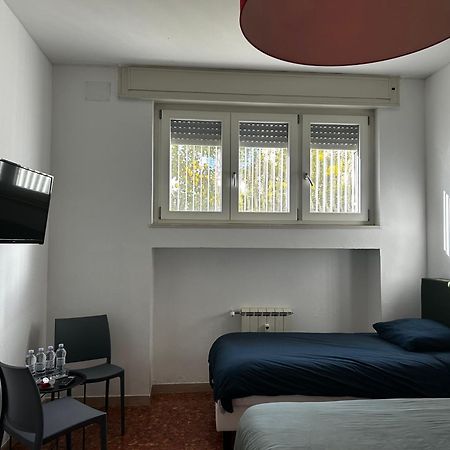 Bam Bam Tiburtina Guesthouse ローマ エクステリア 写真