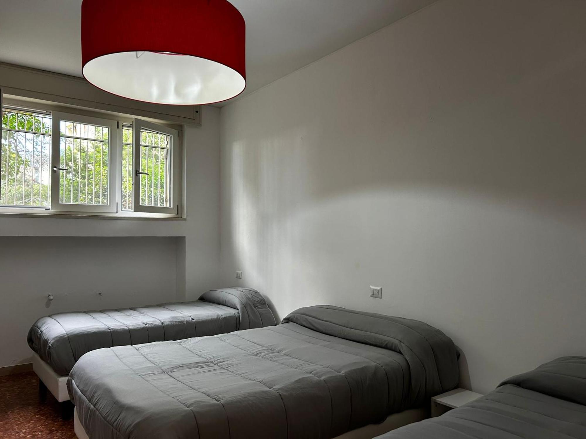 Bam Bam Tiburtina Guesthouse ローマ エクステリア 写真