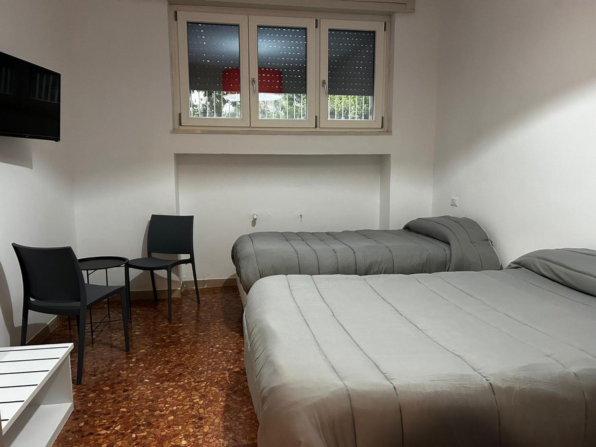 Bam Bam Tiburtina Guesthouse ローマ エクステリア 写真