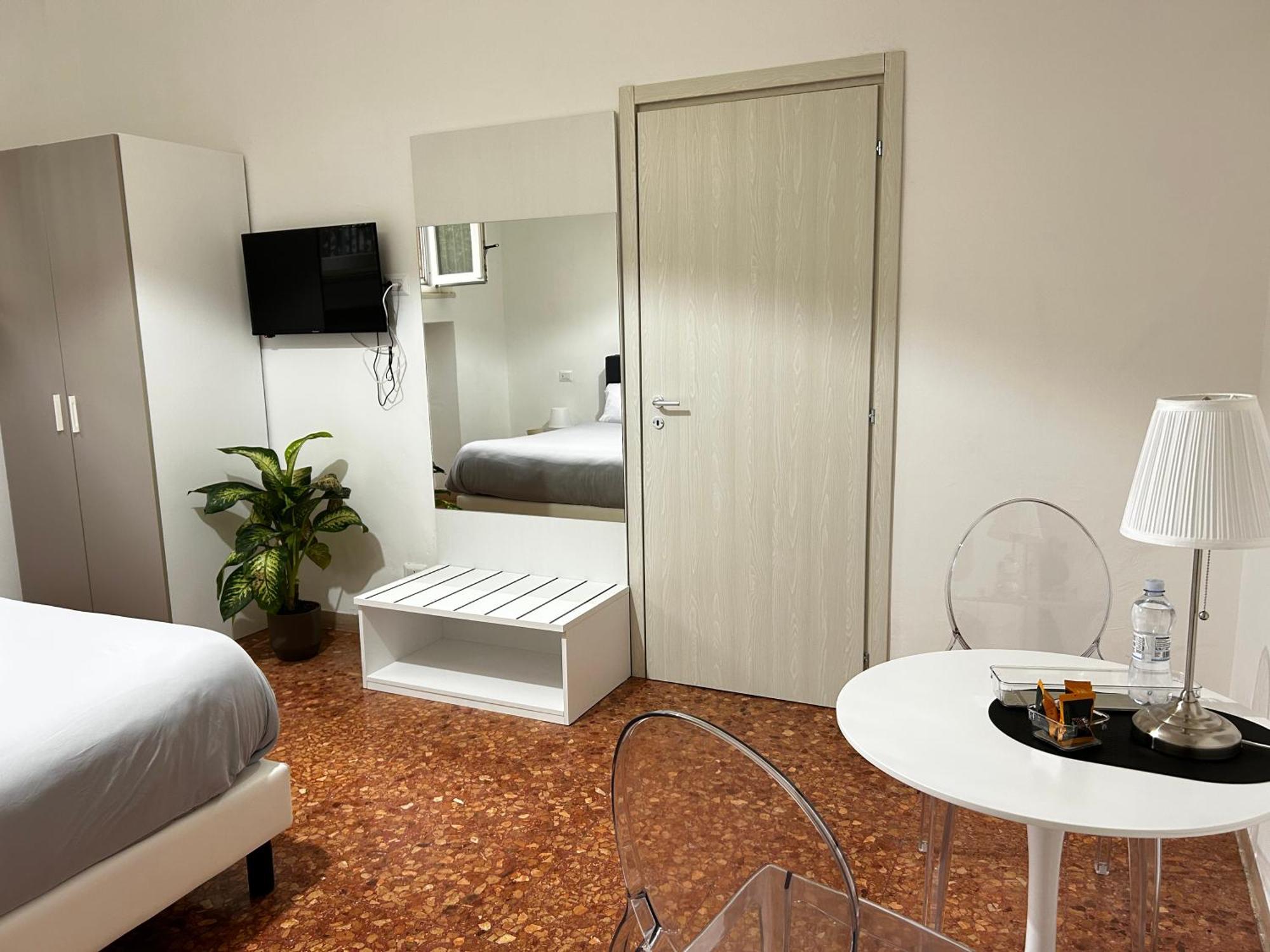 Bam Bam Tiburtina Guesthouse ローマ エクステリア 写真