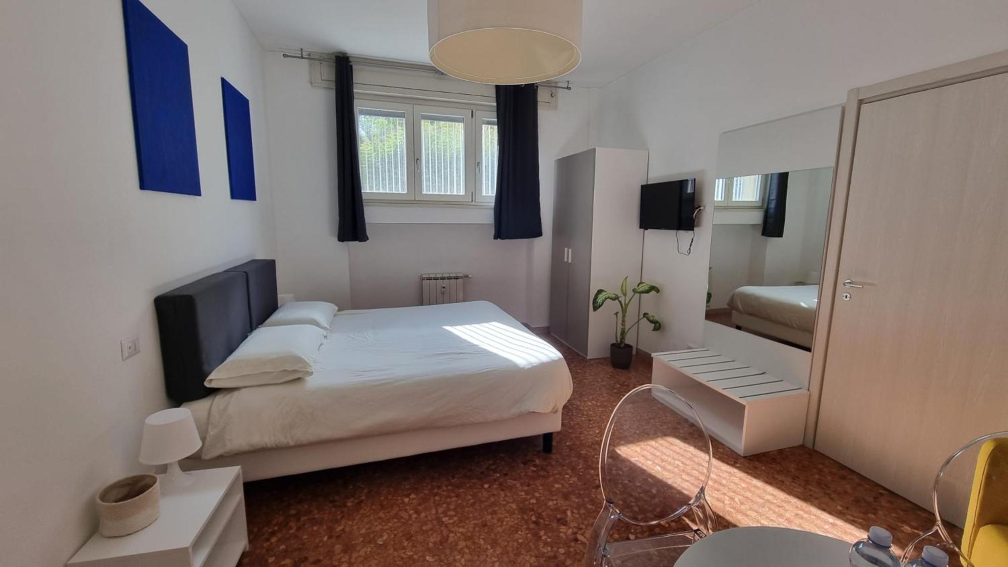 Bam Bam Tiburtina Guesthouse ローマ 部屋 写真