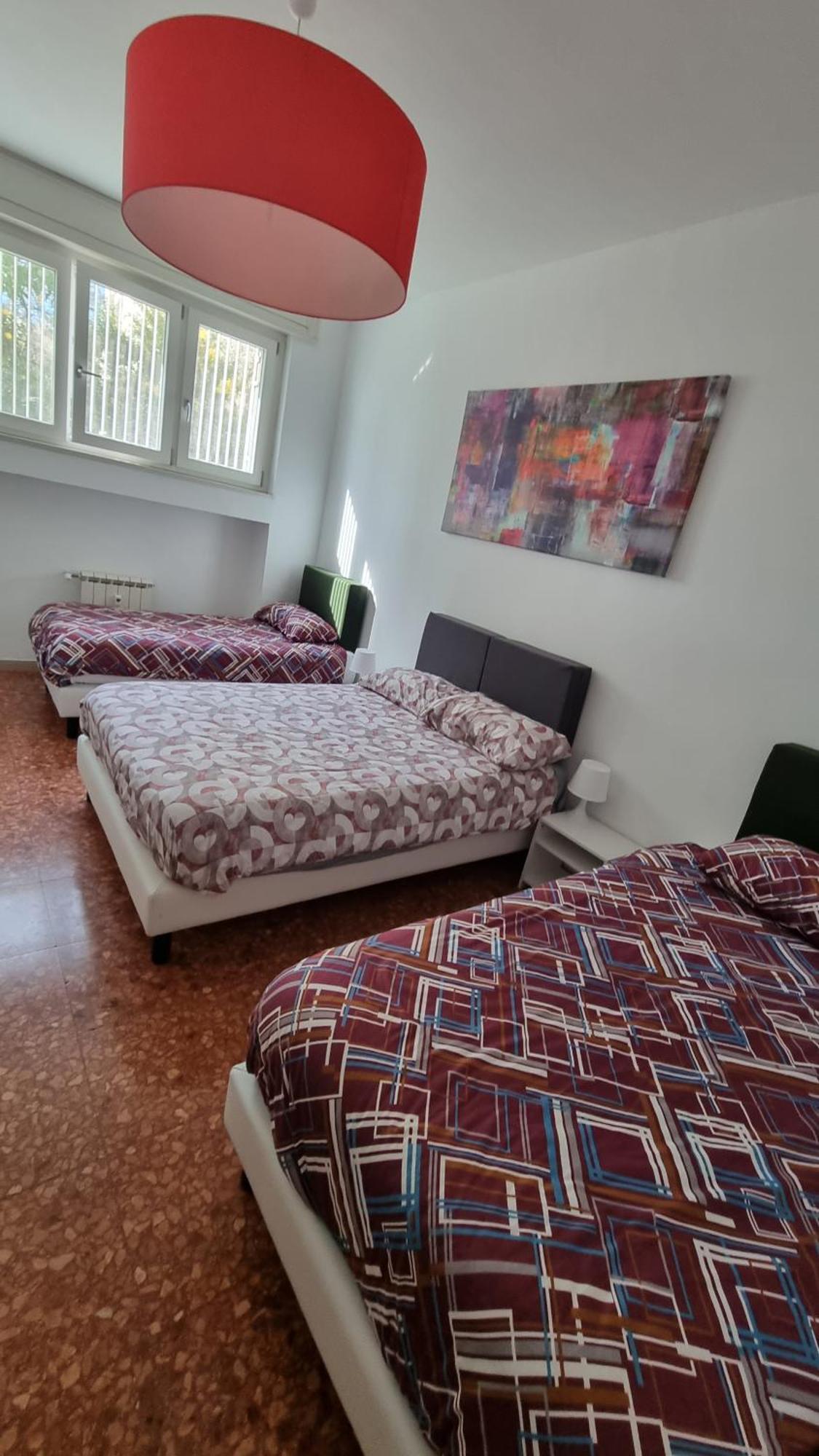 Bam Bam Tiburtina Guesthouse ローマ 部屋 写真